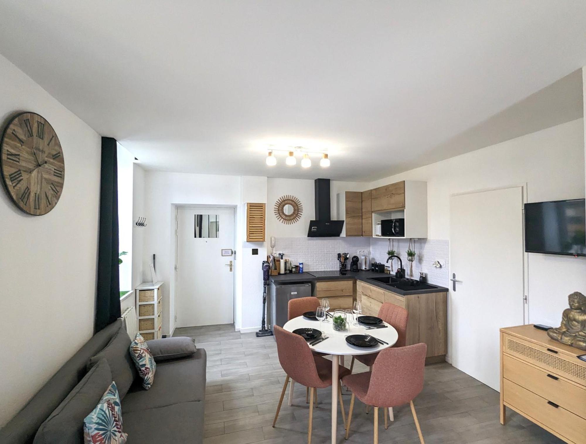 Bel Appartement Meximieux Centre Ville 2 Chambres Kültér fotó